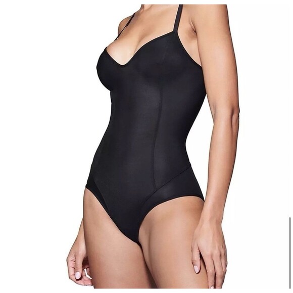 ITEM m6 All V-Neck Mesh Compression Bodysuit In Black Sz M New - Picture 2 of 9